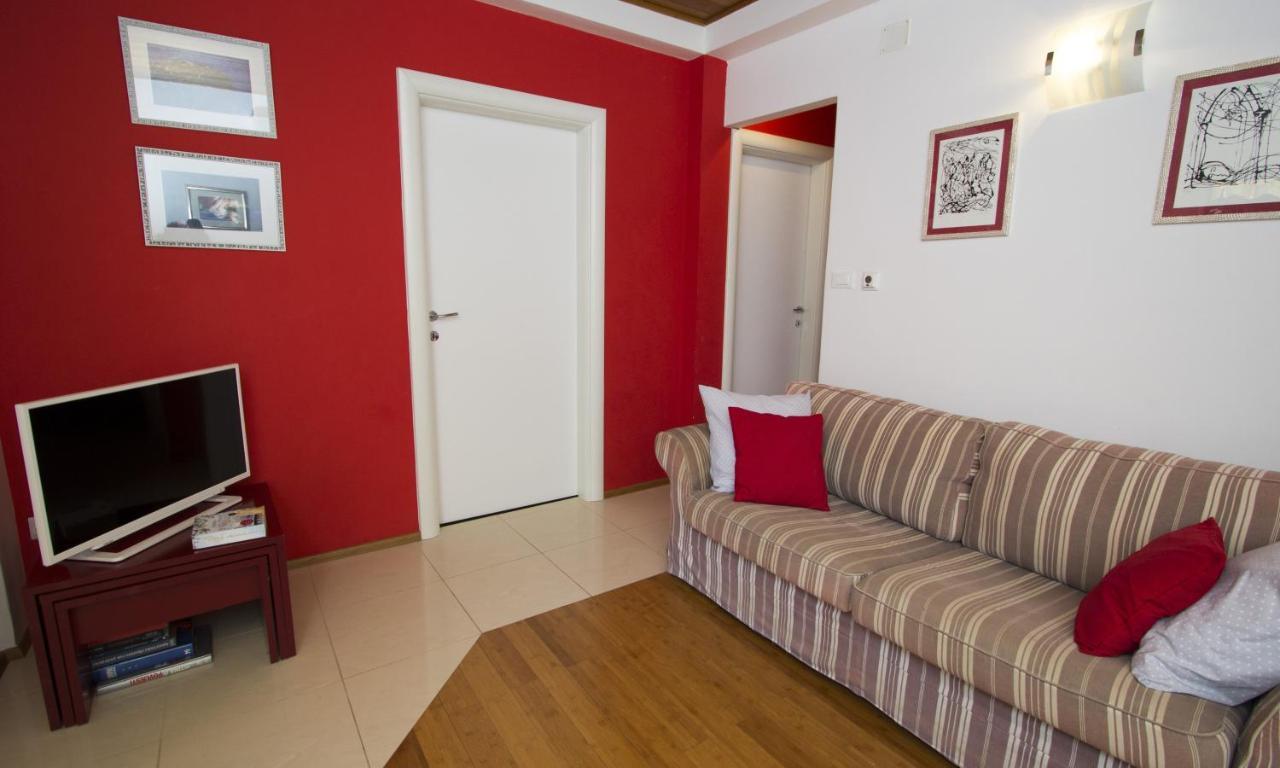 Apartments By The Sea Brela, Makarska - 11821 Zewnętrze zdjęcie