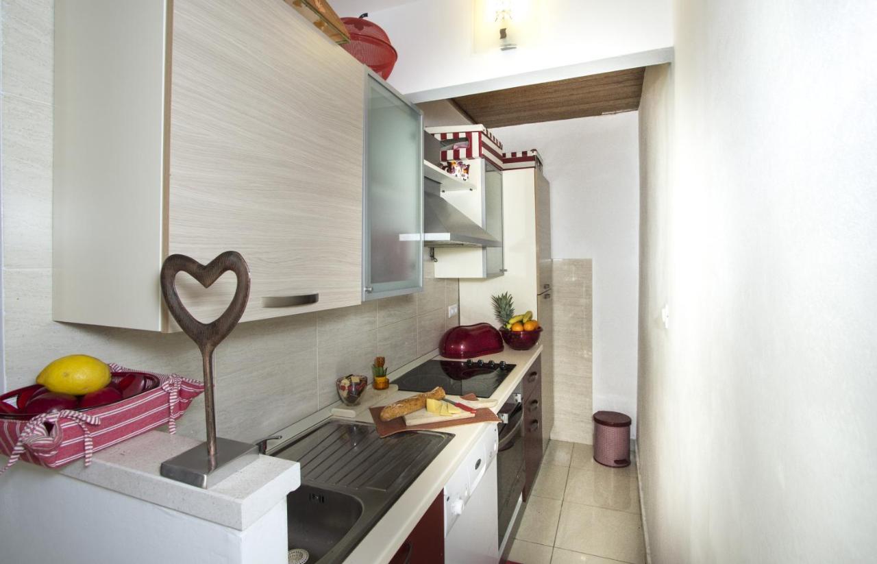 Apartments By The Sea Brela, Makarska - 11821 Zewnętrze zdjęcie